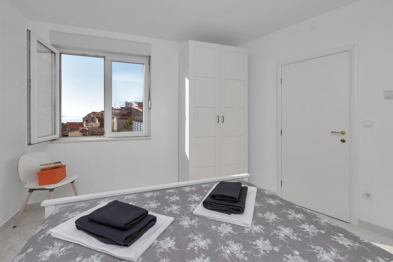 Apartment Lotte With Private Pool In The City Center! Makarska Habitación foto