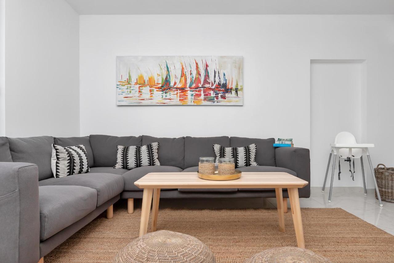 Apartment Lotte With Private Pool In The City Center! Makarska Exterior foto