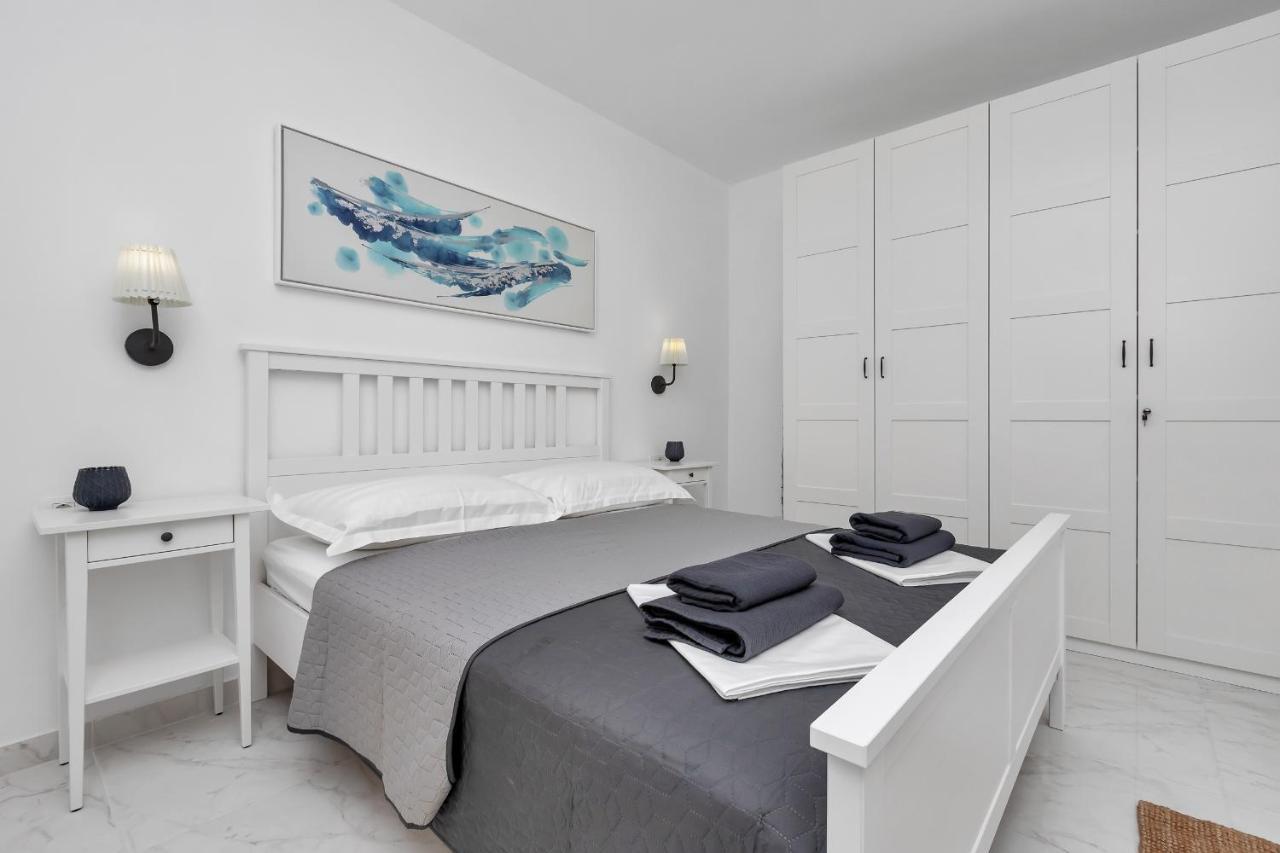 Apartment Lotte With Private Pool In The City Center! Makarska Exterior foto