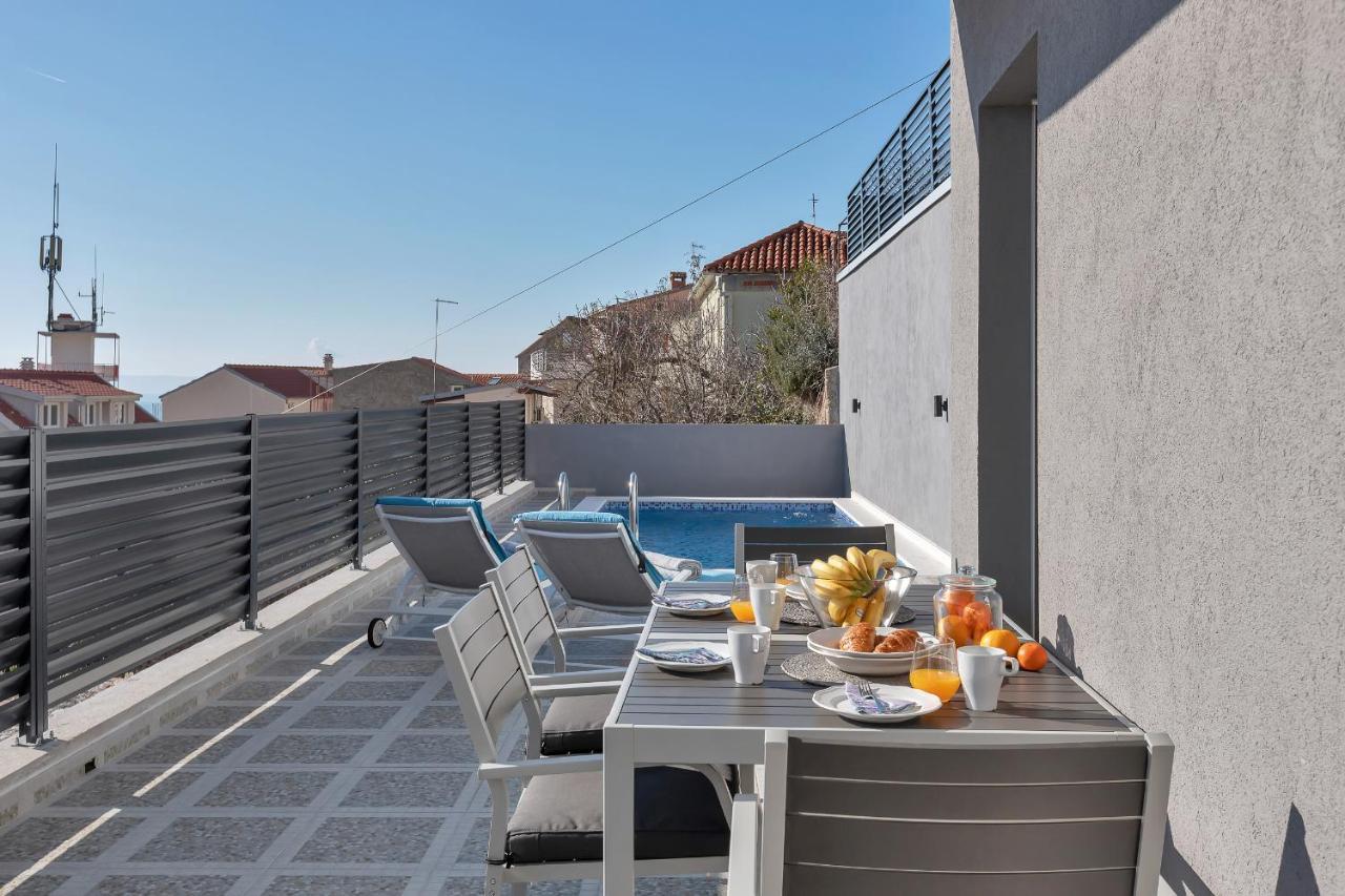 Apartment Lotte With Private Pool In The City Center! Makarska Exterior foto