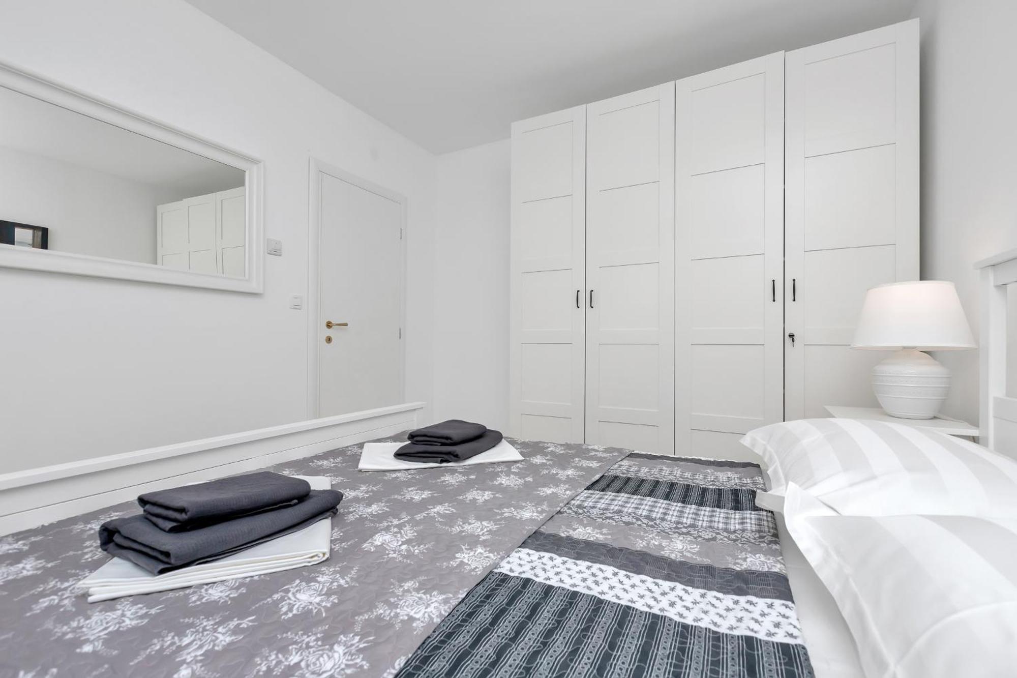 Apartment Lotte With Private Pool In The City Center! Makarska Habitación foto