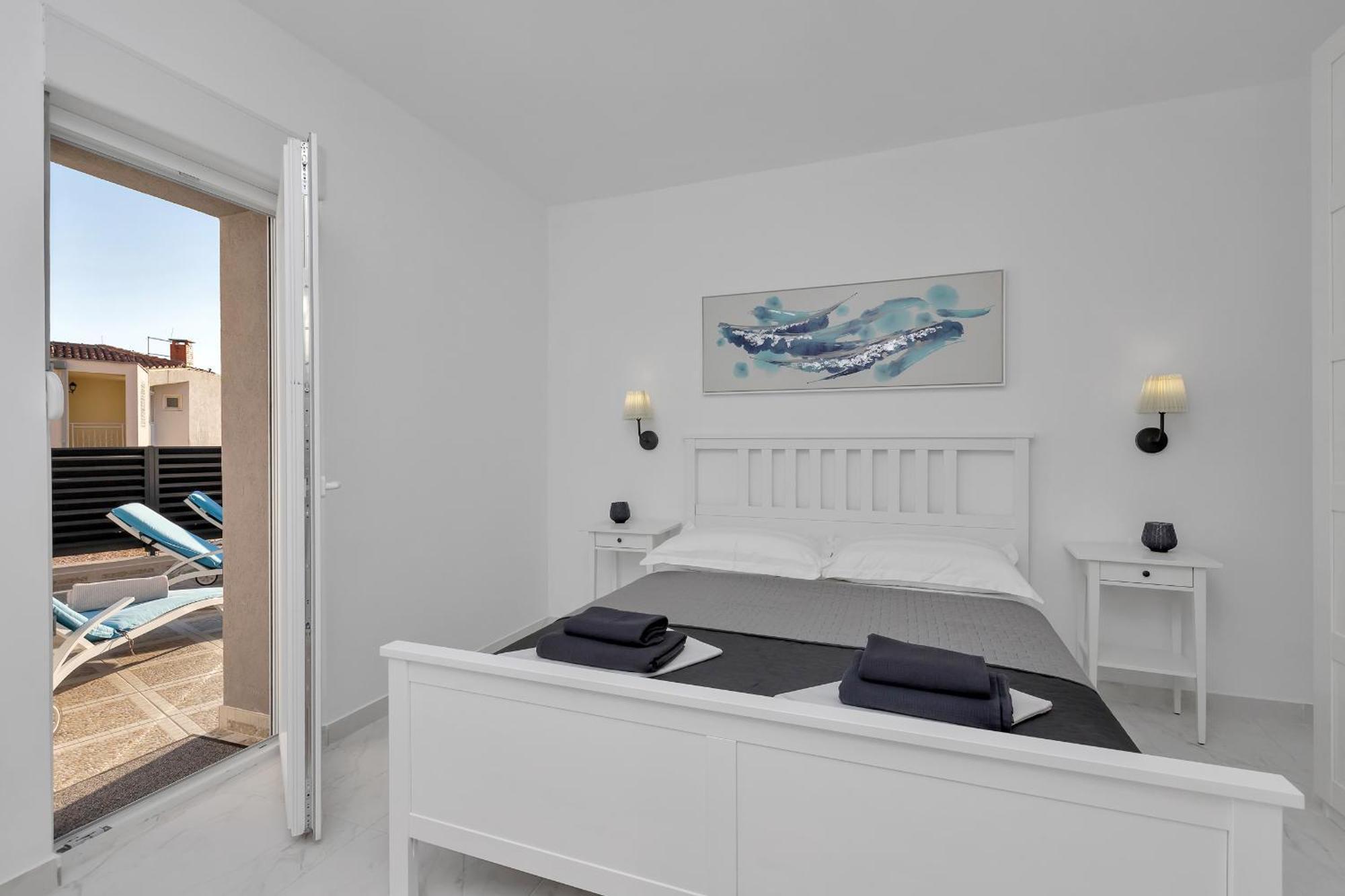 Apartment Lotte With Private Pool In The City Center! Makarska Habitación foto