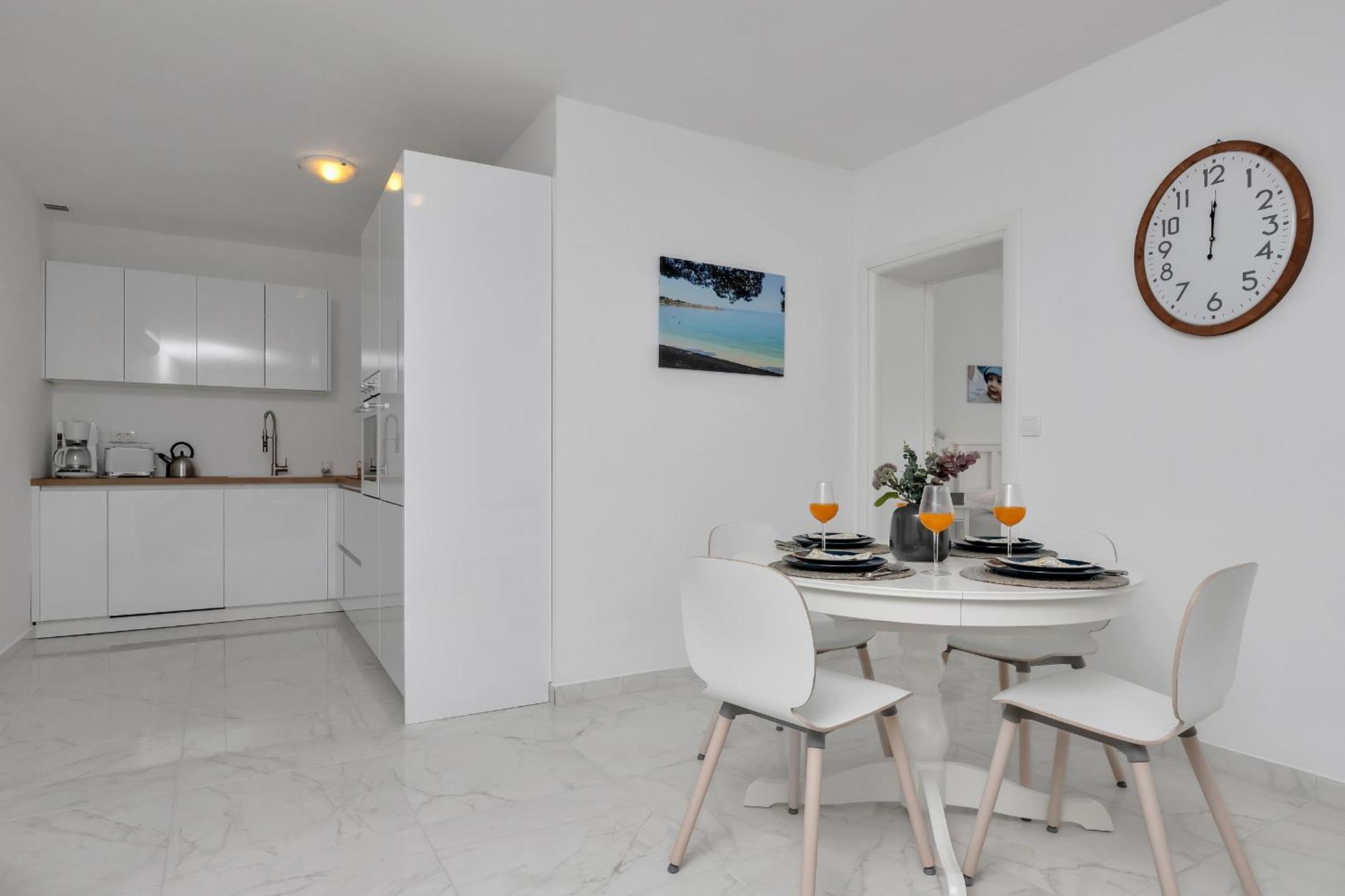 Apartment Lotte With Private Pool In The City Center! Makarska Habitación foto