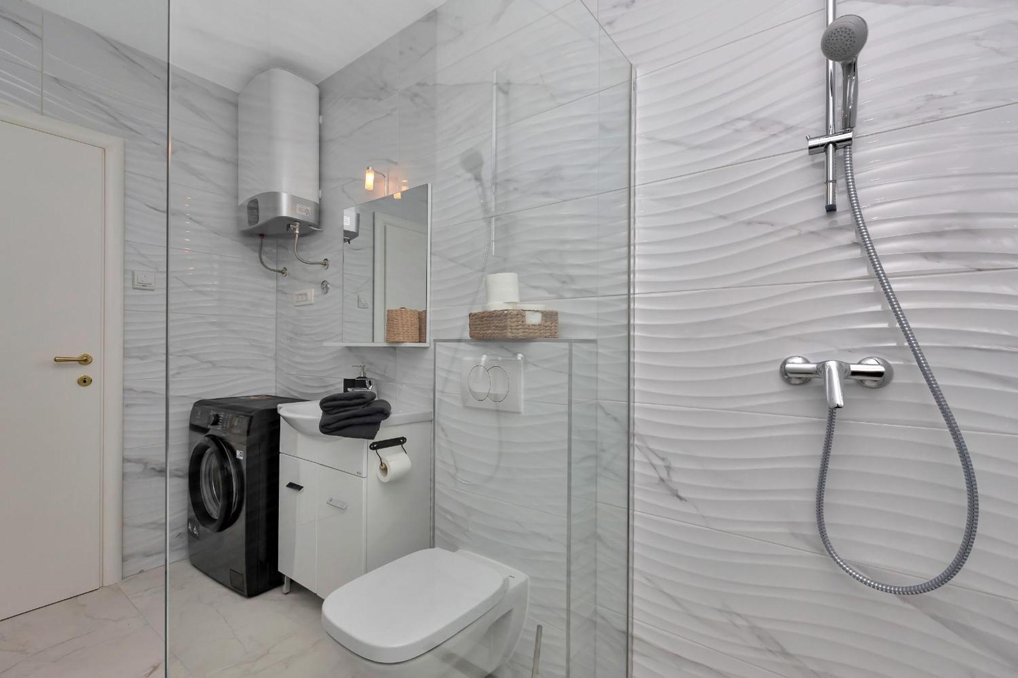 Apartment Lotte With Private Pool In The City Center! Makarska Habitación foto